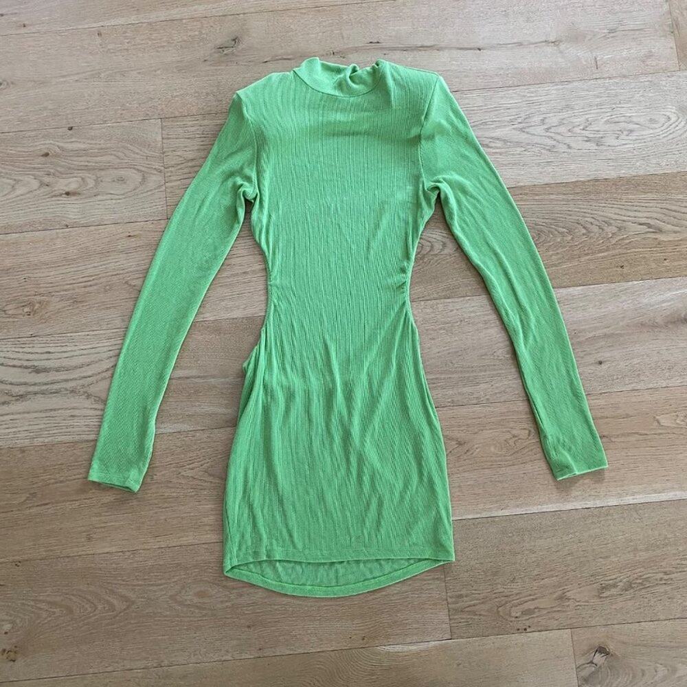 Blanc - Open Back Long Sleeve Ribbed Dress in Green